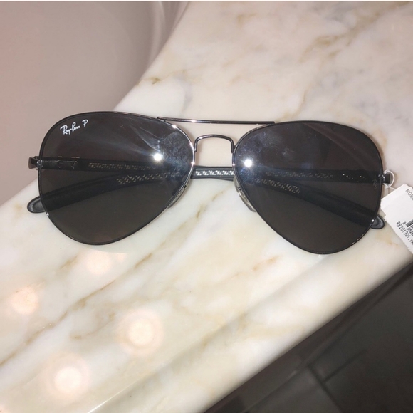 RAY BAN Grey Polarized Reflective Lenses - Picture 3 of 14